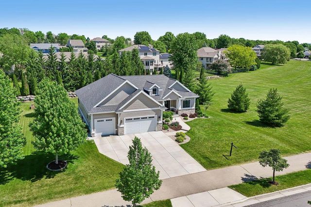 2113 Peaceful Valley Parkway, Waunakee, WI 53597
