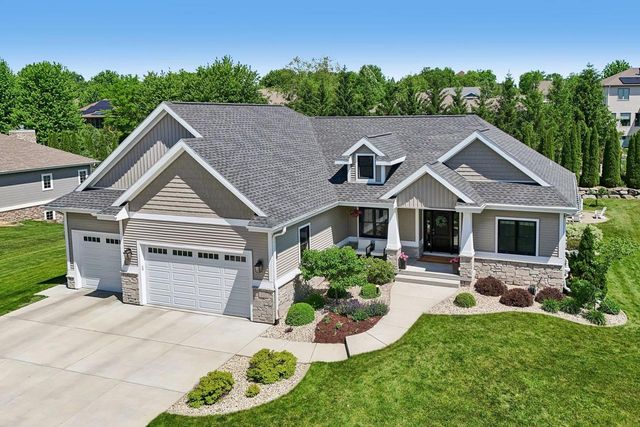 2113 Peaceful Valley Parkway, Waunakee, WI 53597