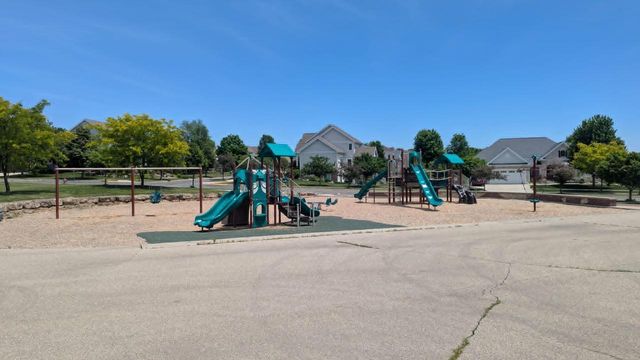 2113 Peaceful Valley Parkway, Waunakee, WI 53597