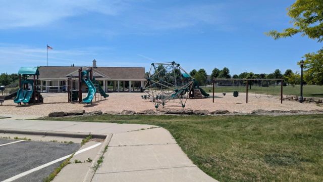 2113 Peaceful Valley Parkway, Waunakee, WI 53597