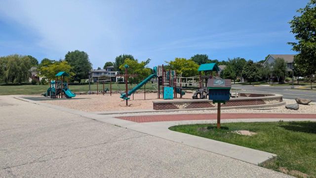 2113 Peaceful Valley Parkway, Waunakee, WI 53597