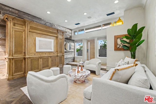 2408 34th Street 4, Santa Monica, CA 90405