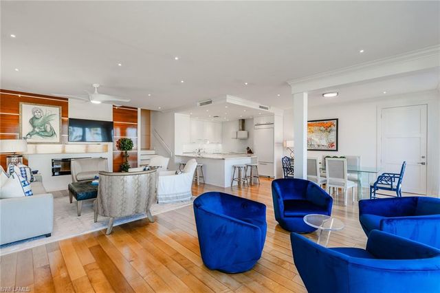 2203 Gulf Shore BLVD N E1, Naples, FL 34102