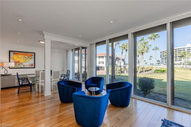 2203 Gulf Shore BLVD N E1, Naples, FL 34102