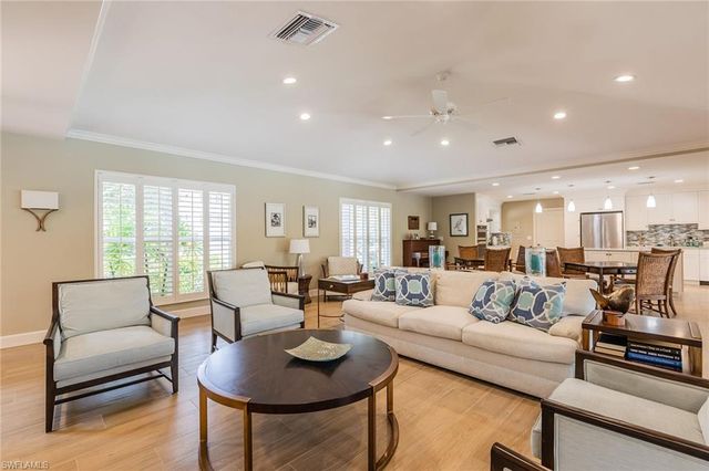 2203 Gulf Shore BLVD N E1, Naples, FL 34102