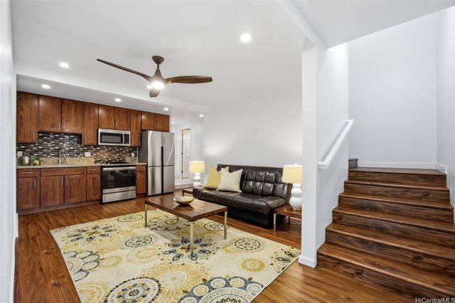 920 Leighton Street, Honolulu, HI 96821