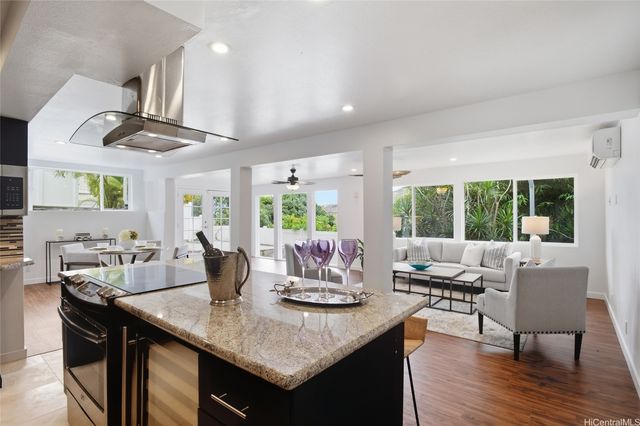 920 Leighton Street, Honolulu, HI 96821