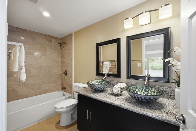 920 Leighton Street, Honolulu, HI 96821