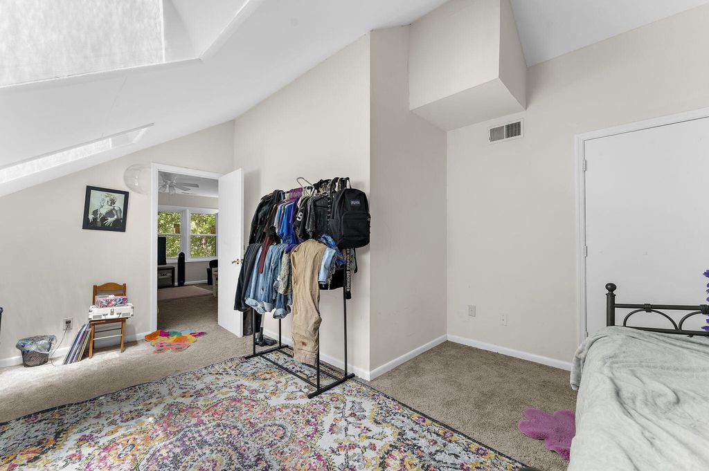 Image 25 of property listing at 105 Chattum Court, Summerville, SC 29485