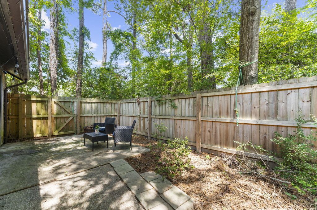 Image 28 of property listing at 105 Chattum Court, Summerville, SC 29485