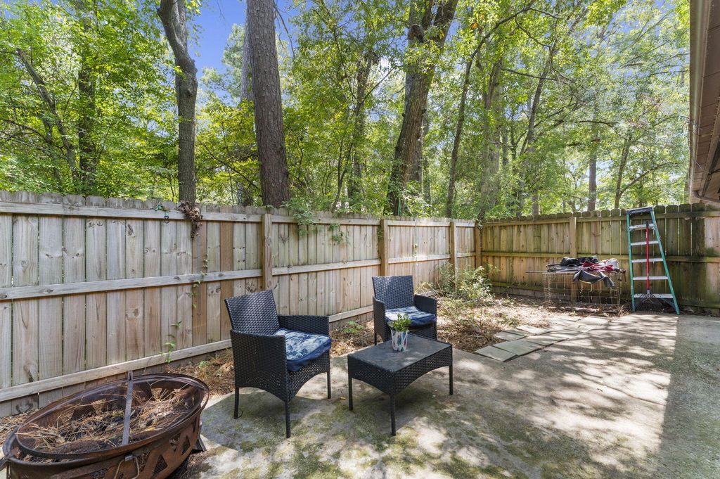Image 29 of property listing at 105 Chattum Court, Summerville, SC 29485