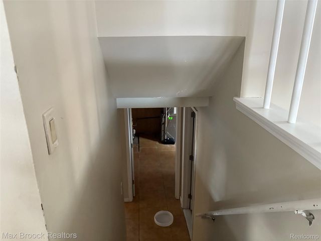 4829 WOLGAST Drive, Warren, MI 48092