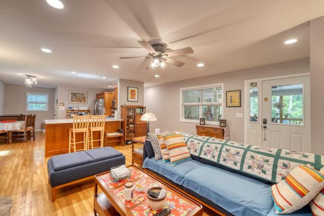 286 Walnut Lane, Blue Ridge, GA 30513