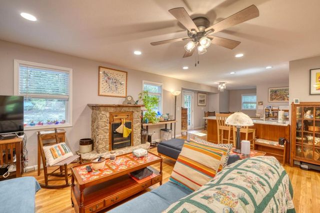286 Walnut Lane, Blue Ridge, GA 30513