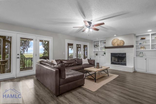 1154 River Drive, Darien, GA 31305
