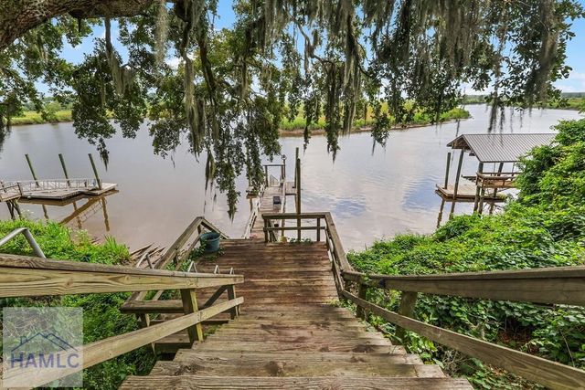 1154 River Drive, Darien, GA 31305