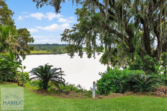 1154 River Drive, Darien, GA 31305