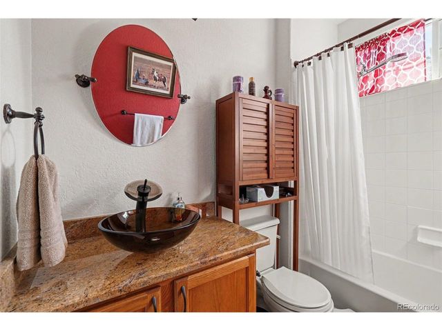8952 Fox Dr 7-201, Thornton, CO 80260