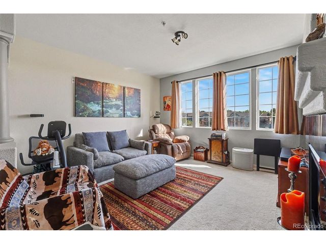 8952 Fox Dr 7-201, Thornton, CO 80260