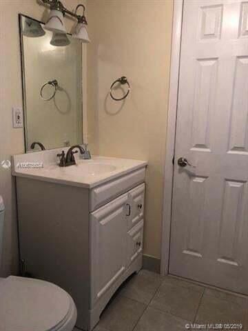 1911 Sabal Palm Drive 104, Davie, FL 33324