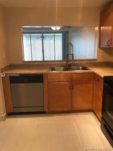 1911 Sabal Palm Drive 104, Davie, FL 33324