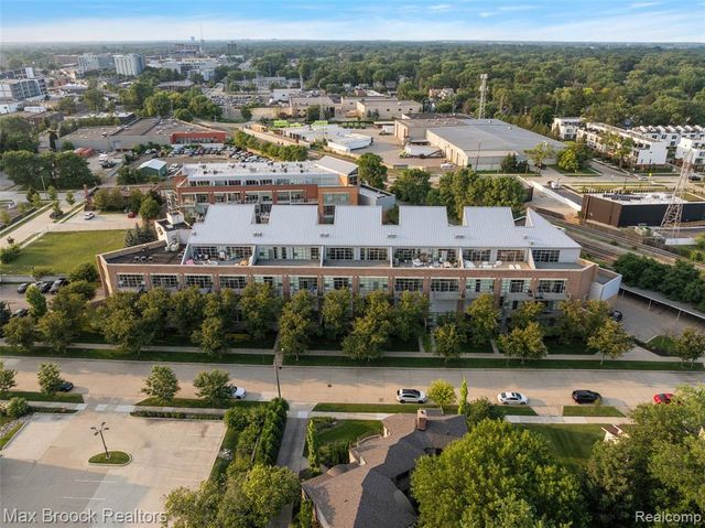333 E Parent Avenue 28, Royal Oak, MI 48067