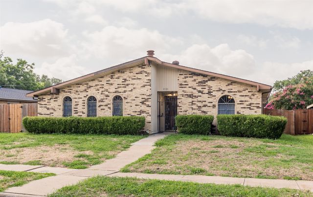 8528 Van Pelt Drive, Dallas, TX 75228