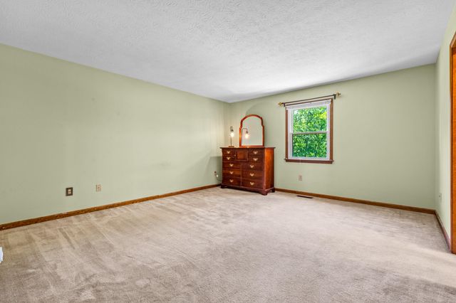6099 Tosha Drive, Burlington, KY 41005