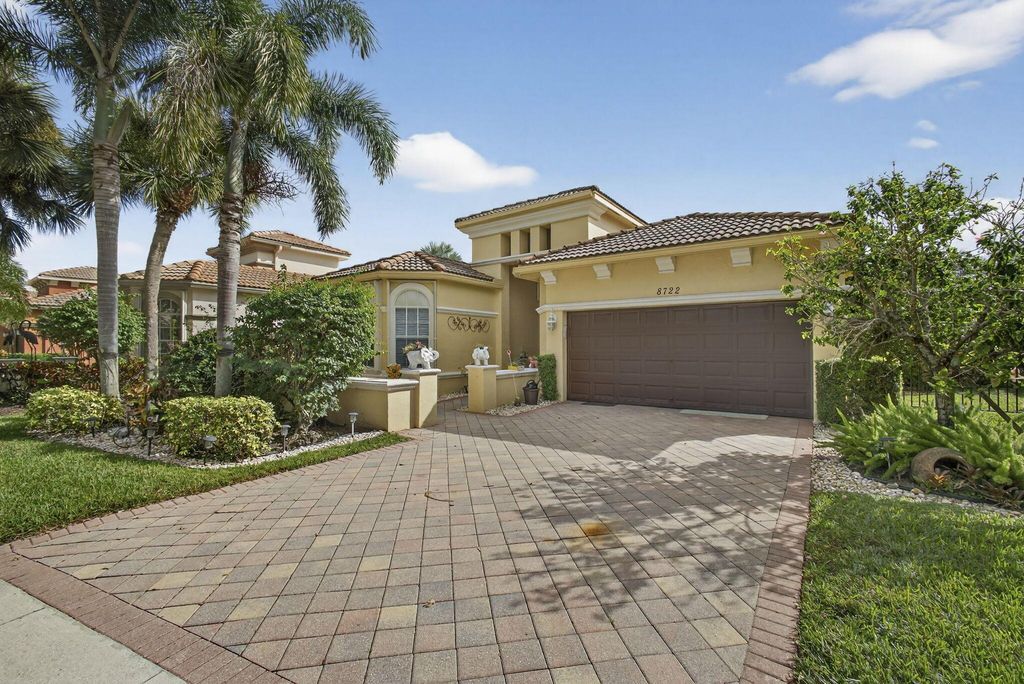 8722 Via Brilliante, Wellington, FL 33411