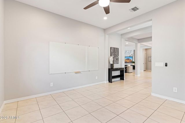 719 E Summerside Road, Phoenix, AZ 85042