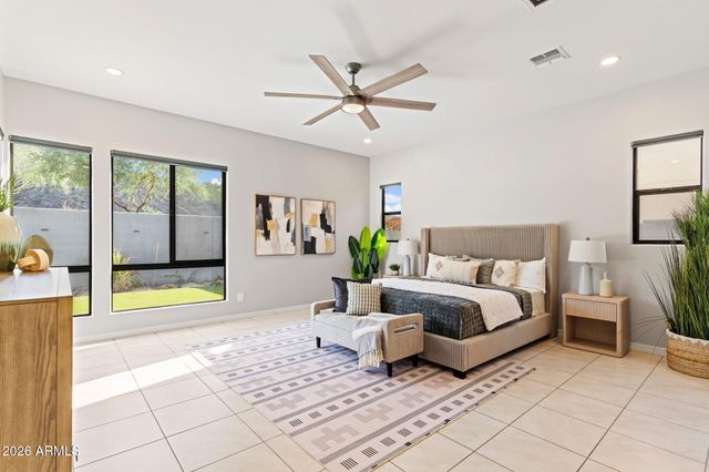 719 E Summerside Road, Phoenix, AZ 85042