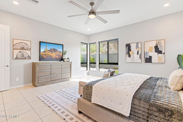 719 E Summerside Road, Phoenix, AZ 85042