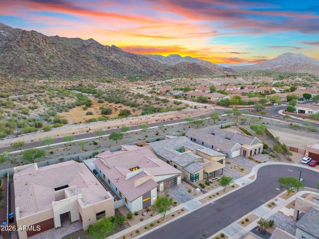 719 E Summerside Road, Phoenix, AZ 85042