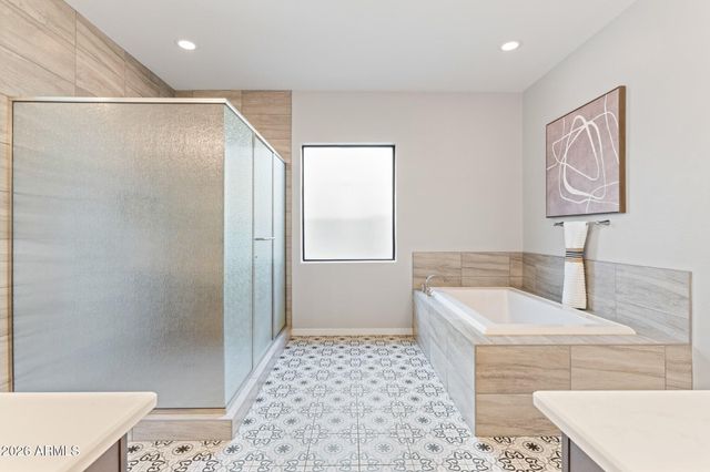 719 E Summerside Road, Phoenix, AZ 85042