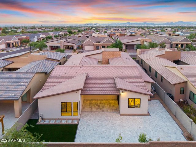 719 E Summerside Road, Phoenix, AZ 85042