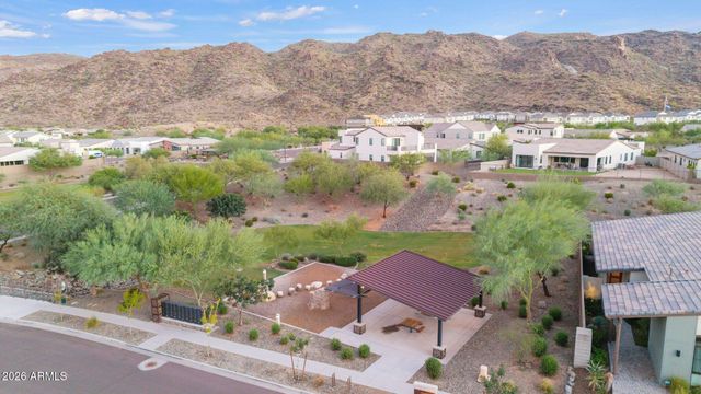 719 E Summerside Road, Phoenix, AZ 85042