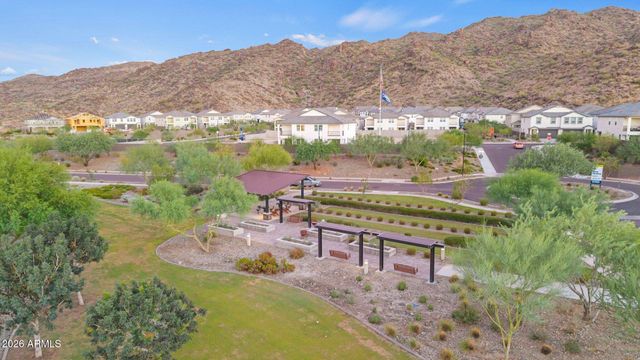 719 E Summerside Road, Phoenix, AZ 85042