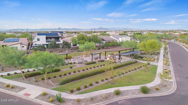 719 E Summerside Road, Phoenix, AZ 85042