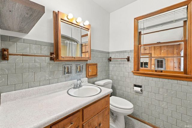2305 Hiawatha Boulevard, Fort Wayne, IN 46809
