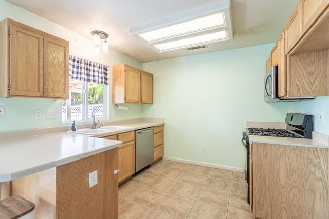 3702 Vinewood Drive, Anderson, CA 96007