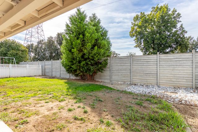 3702 Vinewood Drive, Anderson, CA 96007