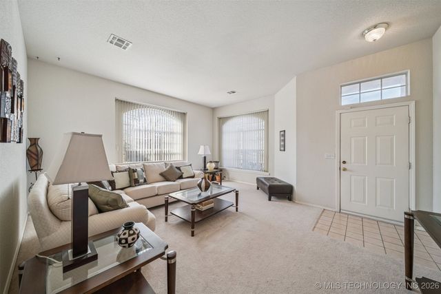 6607 Silver Oak Terrace W, Tulsa, OK 74107