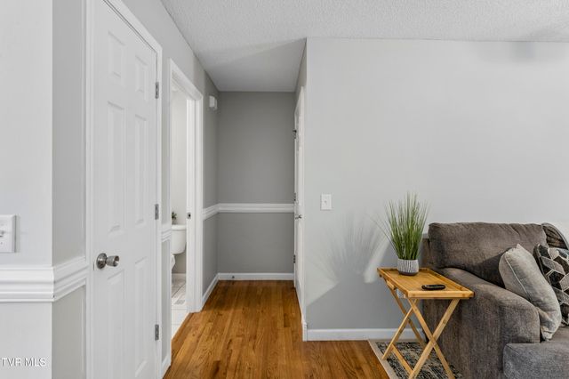204 Gray Station Road 204, Johnson City, TN 37615