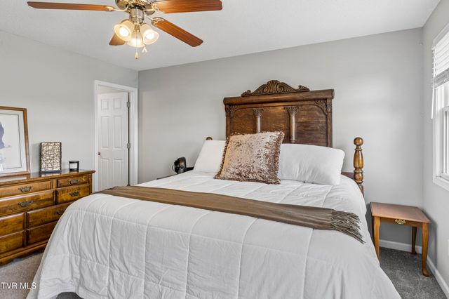 204 Gray Station Road 204, Johnson City, TN 37615