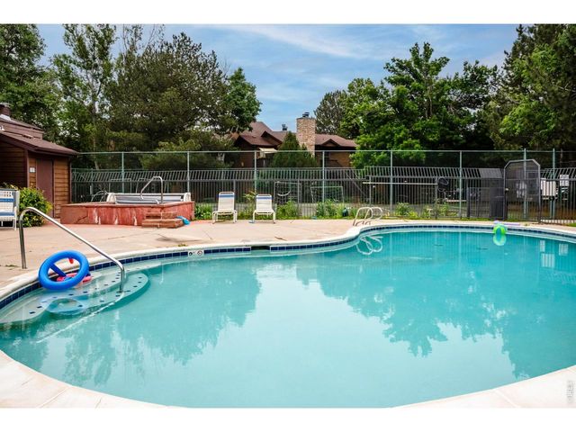 6112 Habitat Dr 2, Boulder, CO 80301