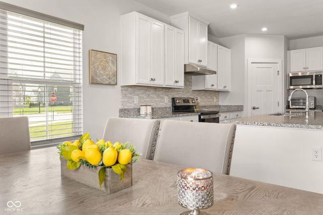 569 Wilsons Farm Drive, Fortville, IN 46040