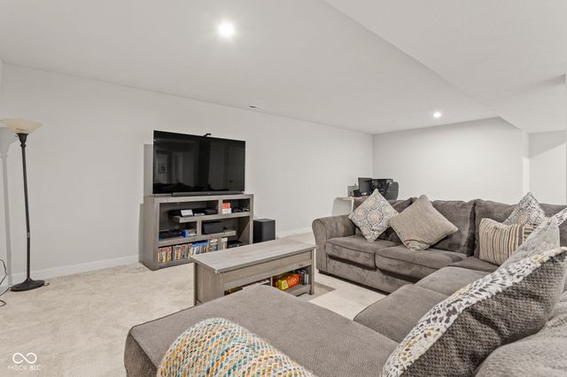 569 Wilsons Farm Drive, Fortville, IN 46040