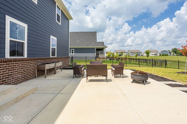 569 Wilsons Farm Drive, Fortville, IN 46040