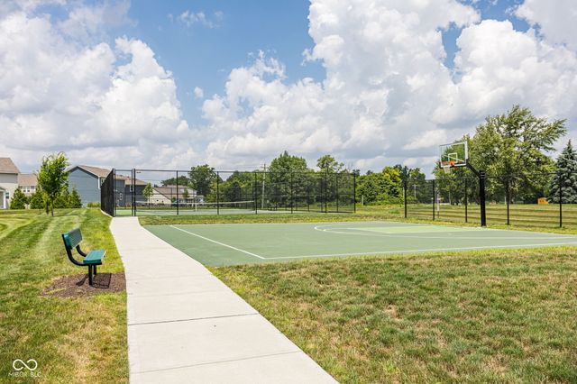 569 Wilsons Farm Drive, Fortville, IN 46040