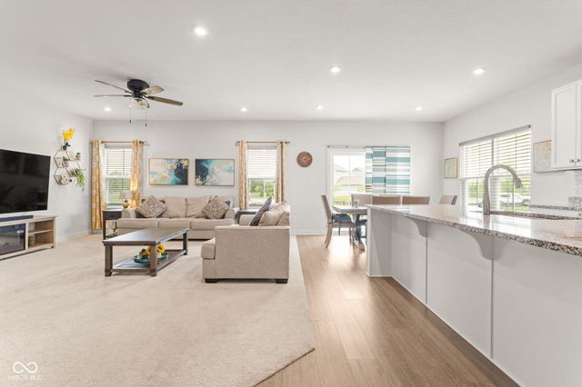 569 Wilsons Farm Drive, Fortville, IN 46040